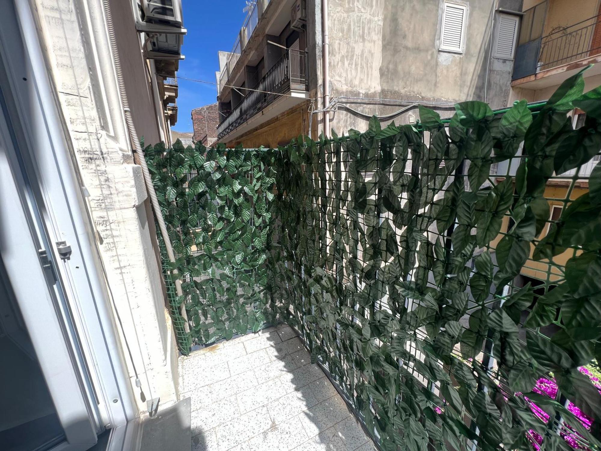 Leoscar Apartment In Catania Center Self Check-In Экстерьер фото